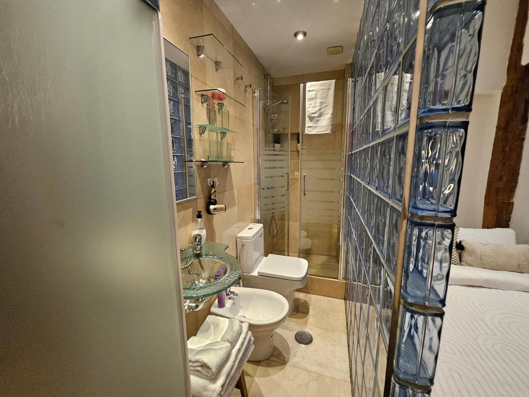 Pequeno Apartamento En El Centro De Madrid Exterior foto
